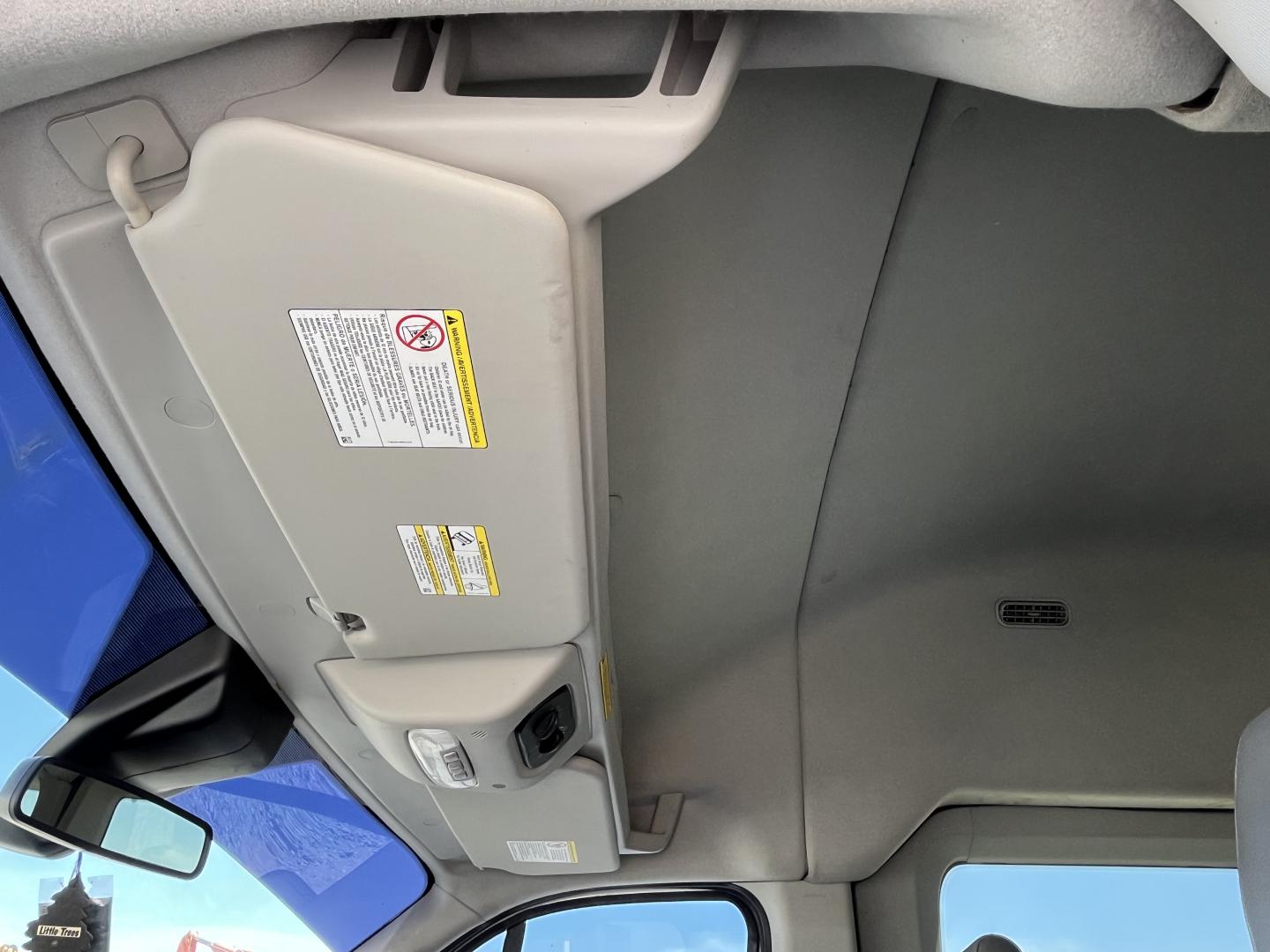 ./imagenes/INVOICE/2019/16421/CAMIONETA FORD T-350 (50).JPG